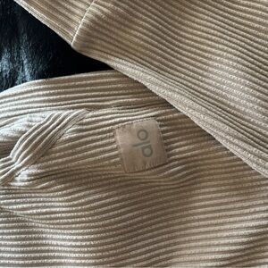 ALO Yoga Ribbed Tan Track Pants Muse size L woman’s